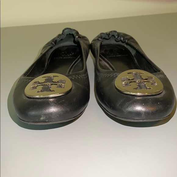 Tory Burch Reva Black Leather Silver Logo Flats - Picture 2 of 9